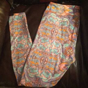BNWOT Lularoe TC Leggings